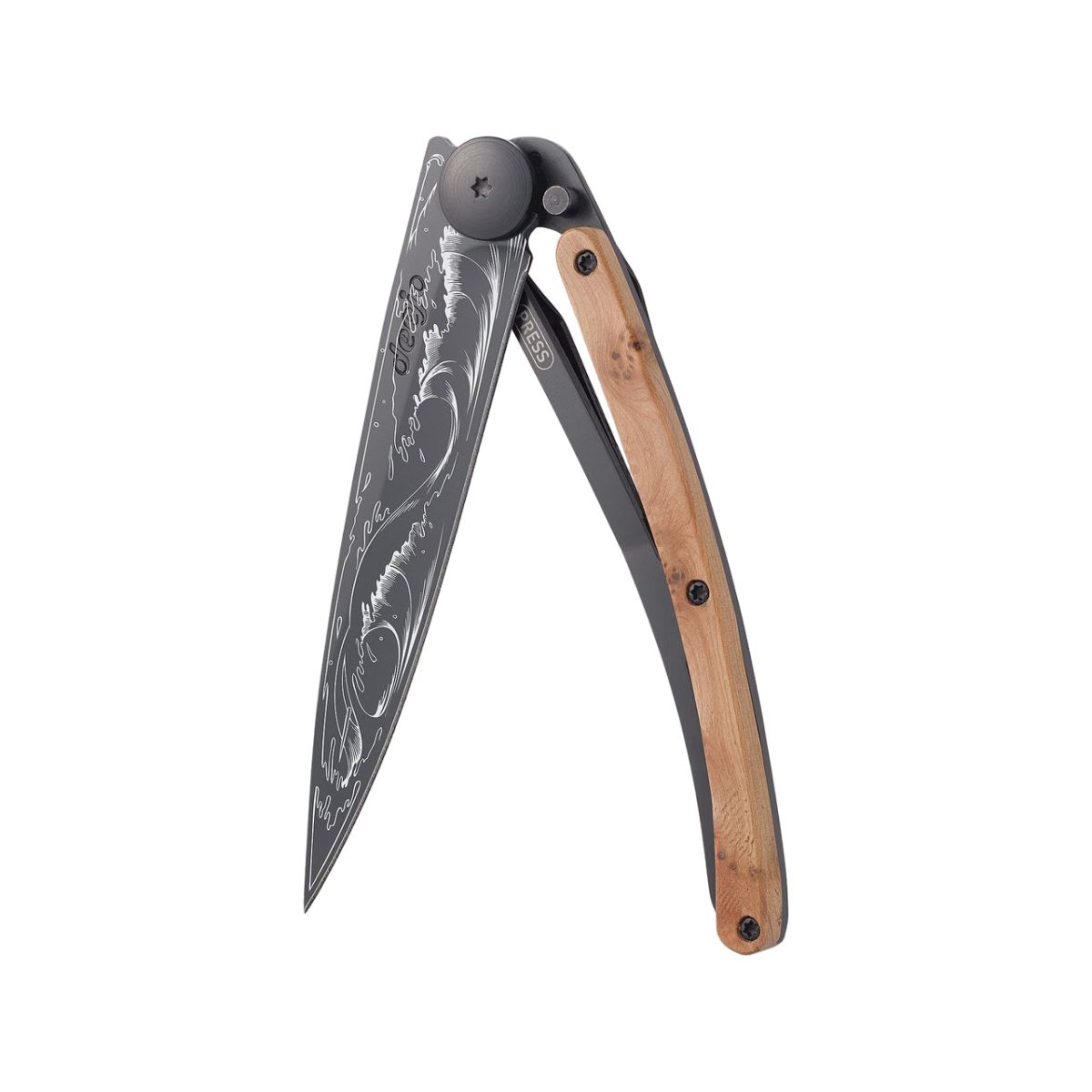 Serrated 37g Brown Camo, Tattoo Fly Fishing, Pocket Knife